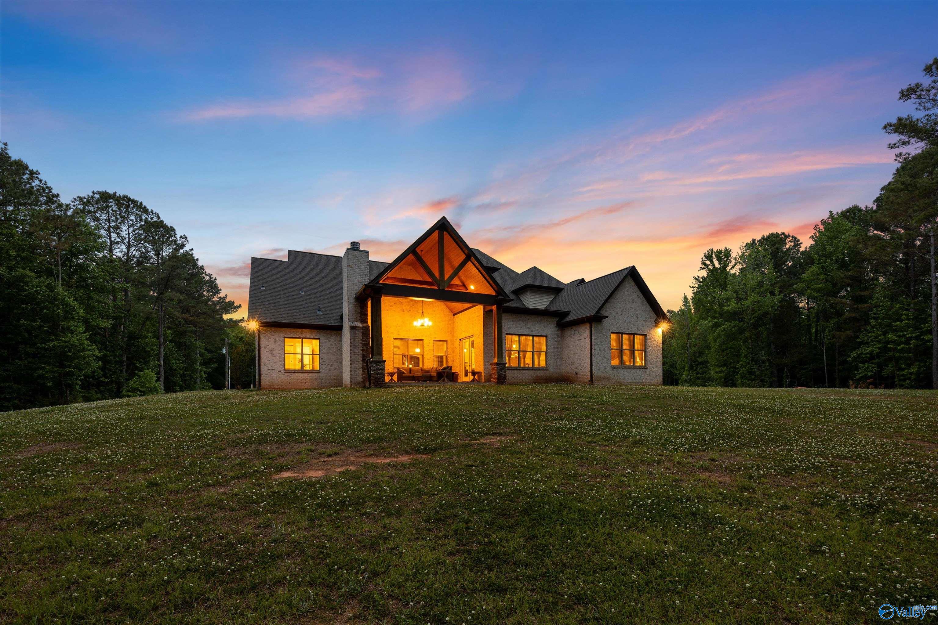 Gurley, Alabama, 35748, United States, 5 Bedrooms Bedrooms, ,4 BathroomsBathrooms,Residential,Active,2042164
