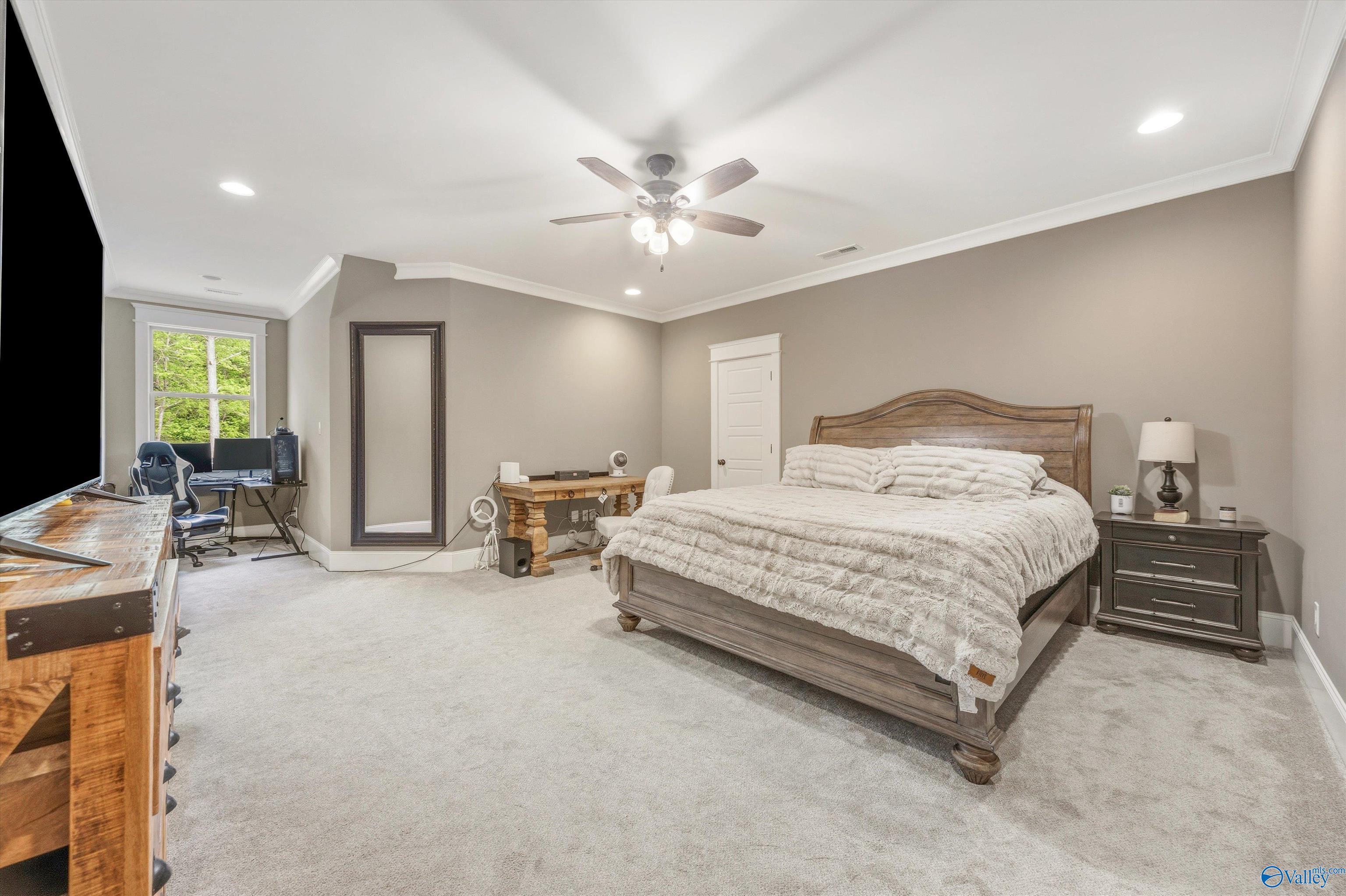 Gurley, Alabama, 35748, United States, 5 Bedrooms Bedrooms, ,4 BathroomsBathrooms,Residential,Active,2042164