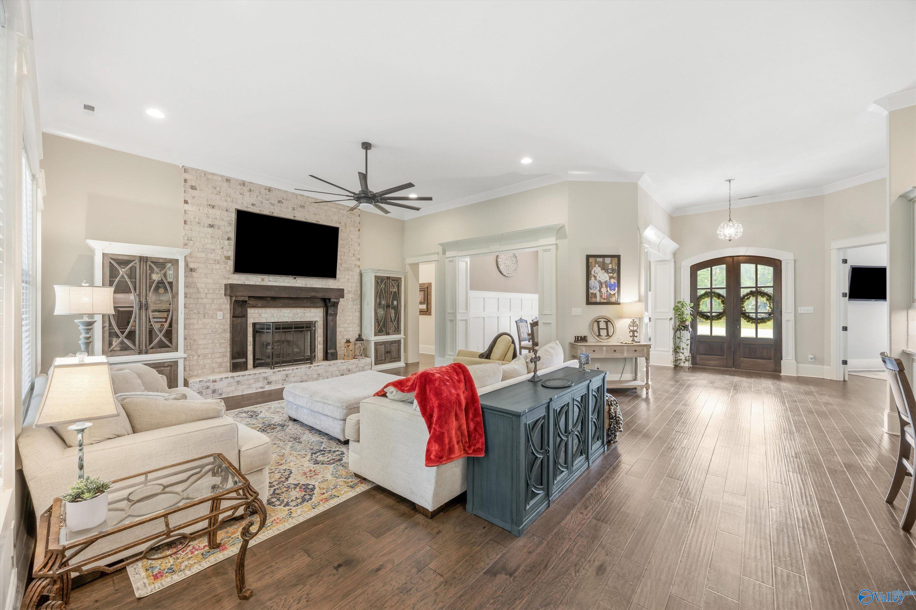 Gurley, Alabama, 35748, United States, 5 Bedrooms Bedrooms, ,4 BathroomsBathrooms,Residential,Active,2042164