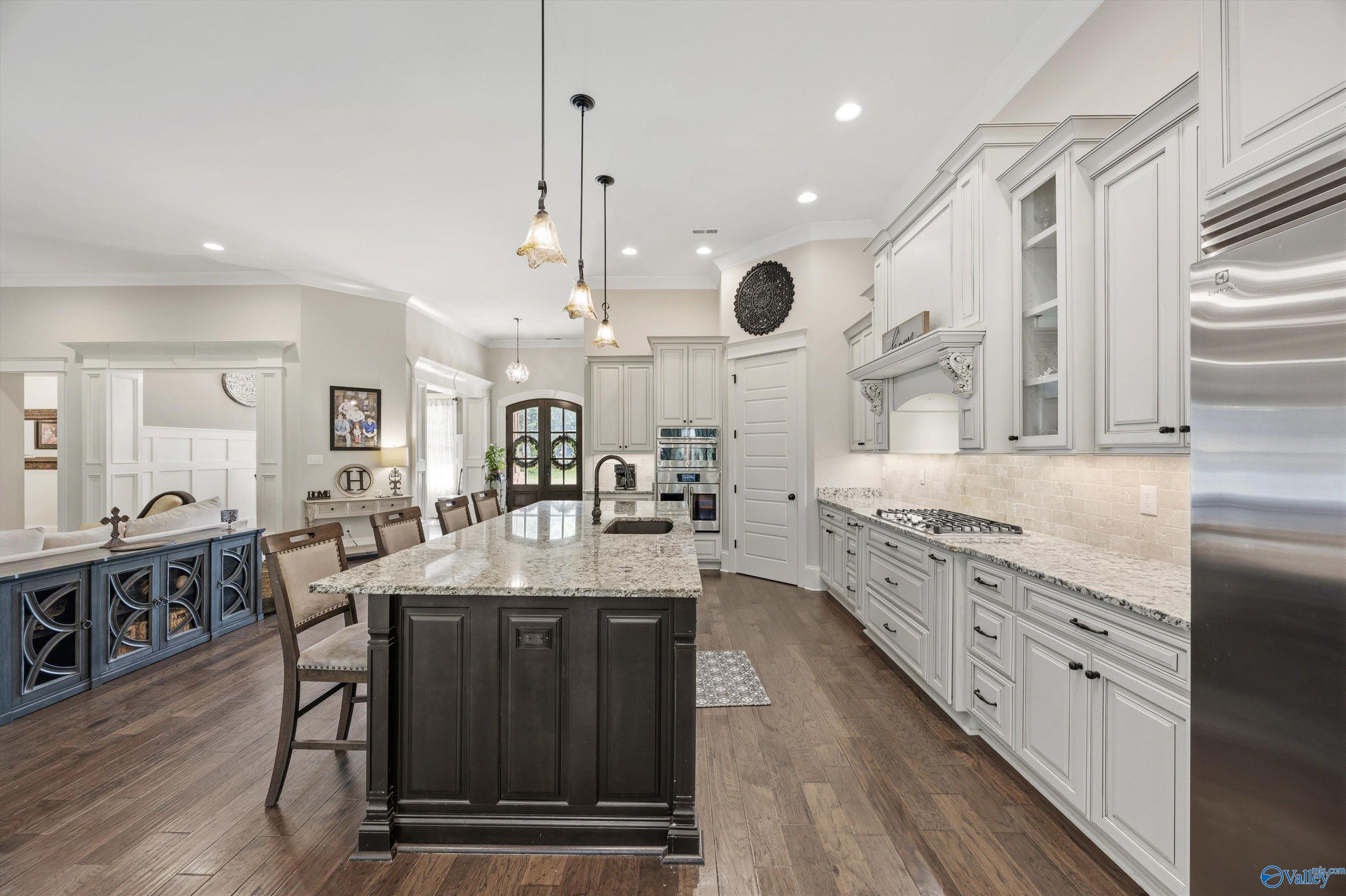 Gurley, Alabama, 35748, United States, 5 Bedrooms Bedrooms, ,4 BathroomsBathrooms,Residential,Active,2042164