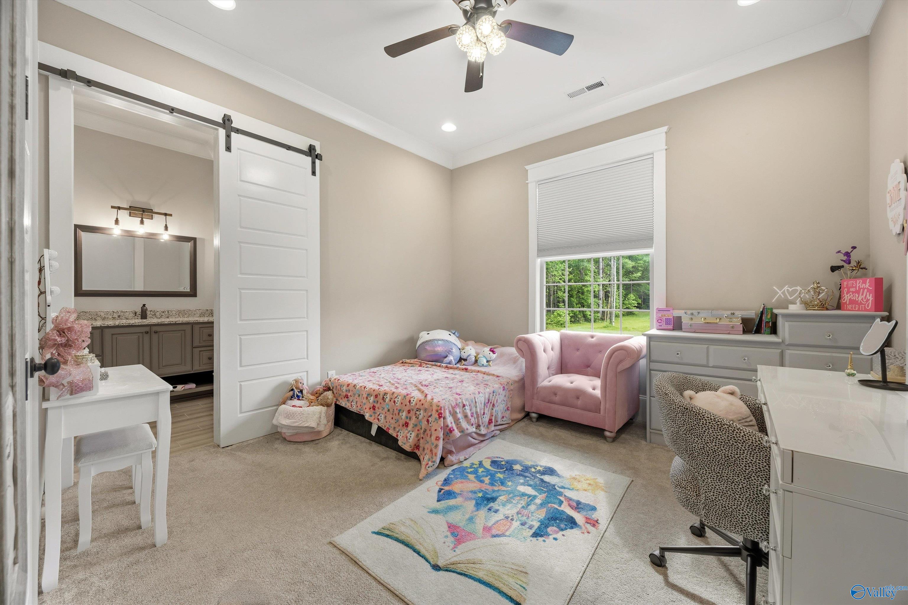 Gurley, Alabama, 35748, United States, 5 Bedrooms Bedrooms, ,4 BathroomsBathrooms,Residential,Active,2042164