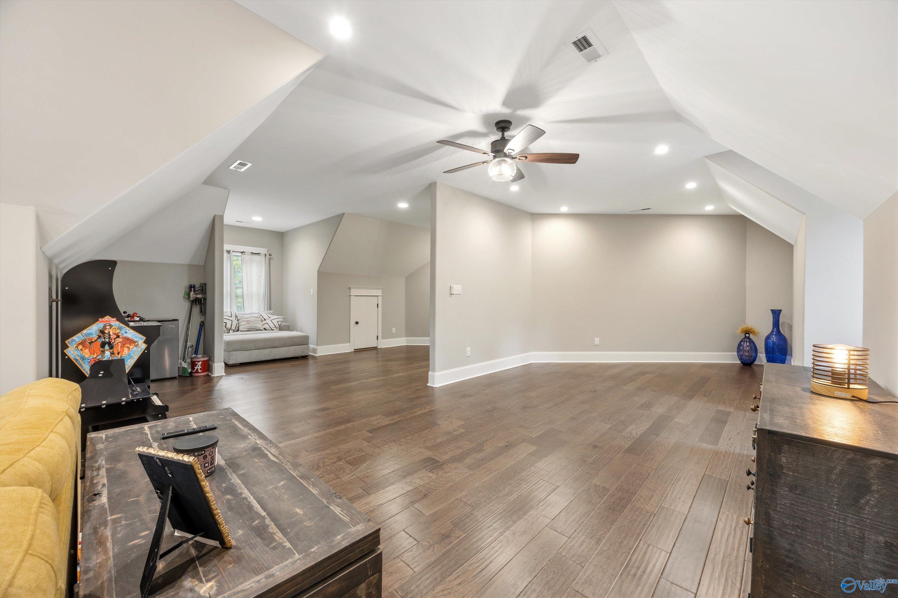 Gurley, Alabama, 35748, United States, 5 Bedrooms Bedrooms, ,4 BathroomsBathrooms,Residential,Active,2042164