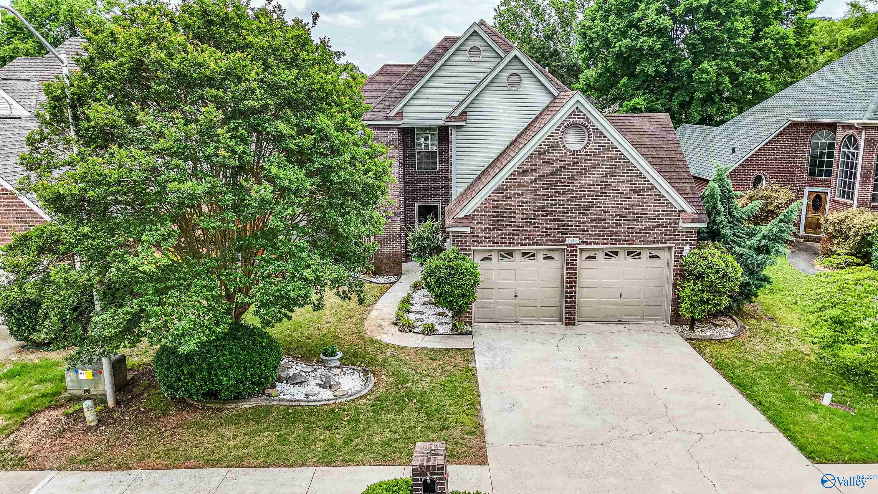 106 Spinnaker Ridge Drive, Huntsville, Alabama image 1