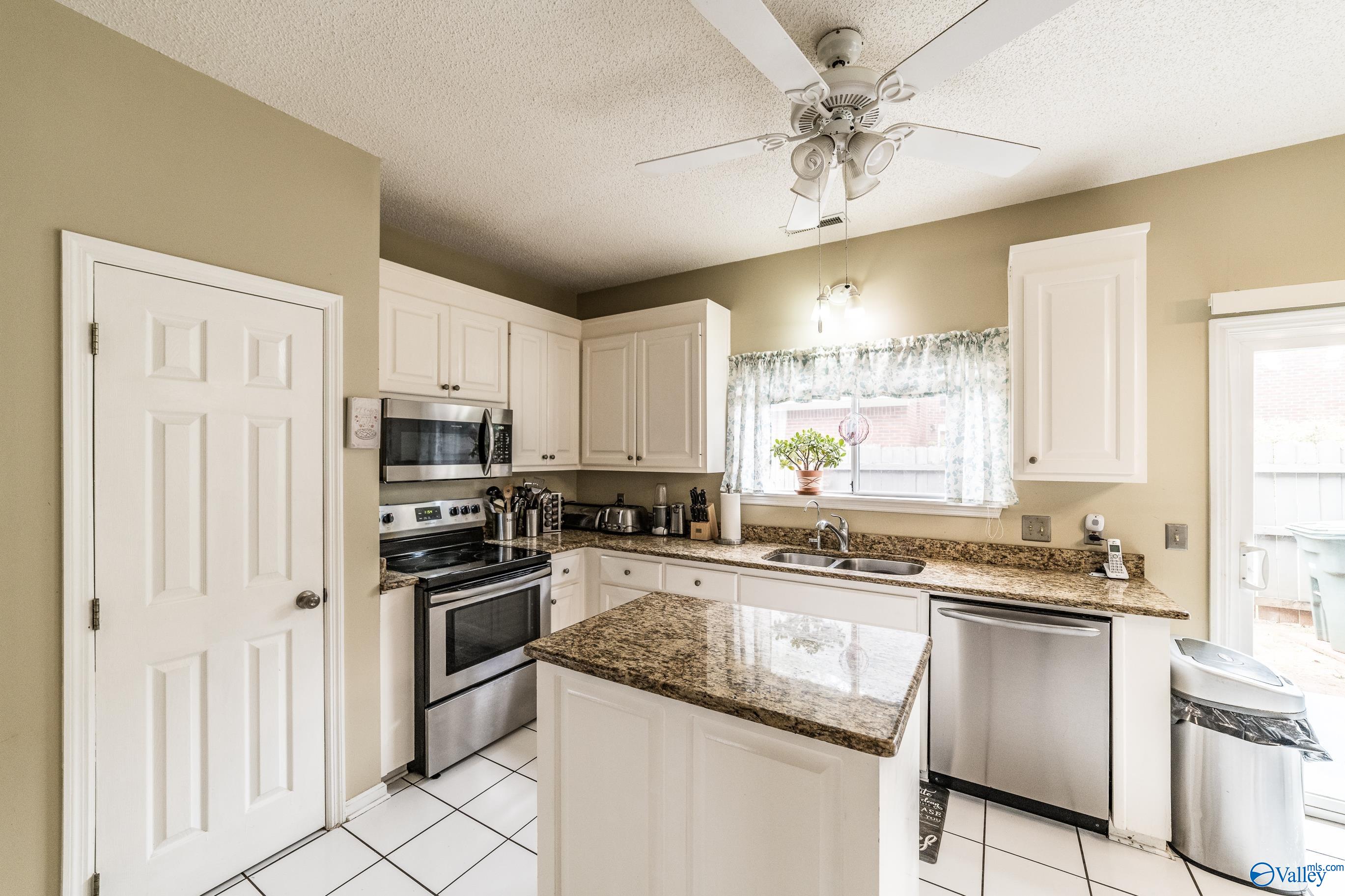 106 Spinnaker Ridge Drive, Huntsville, Alabama image 10