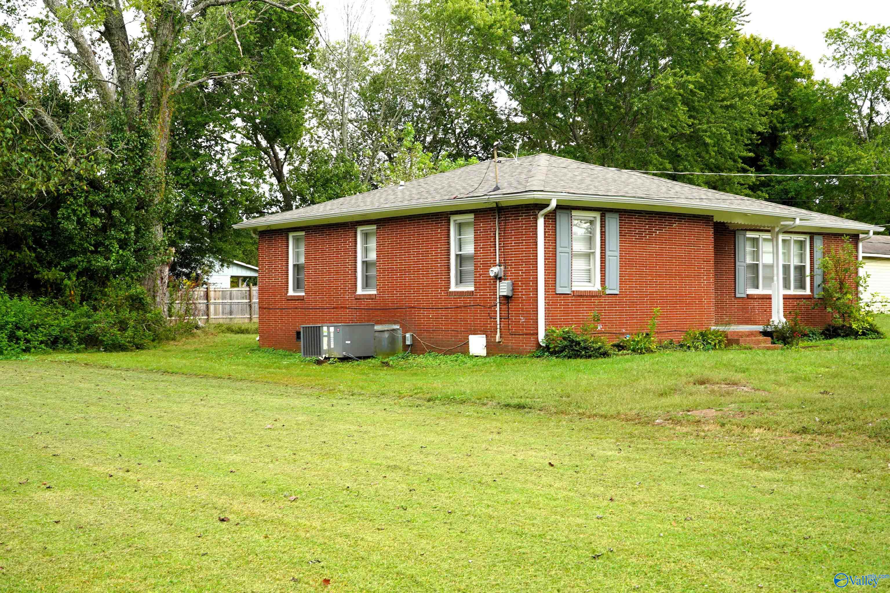 611 Greenville Pike, Hazel Green, Alabama image 39