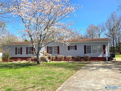 Mobile Home For Sale - 137 Greenbrook Drive<br/> Hazel Green, AL 35750