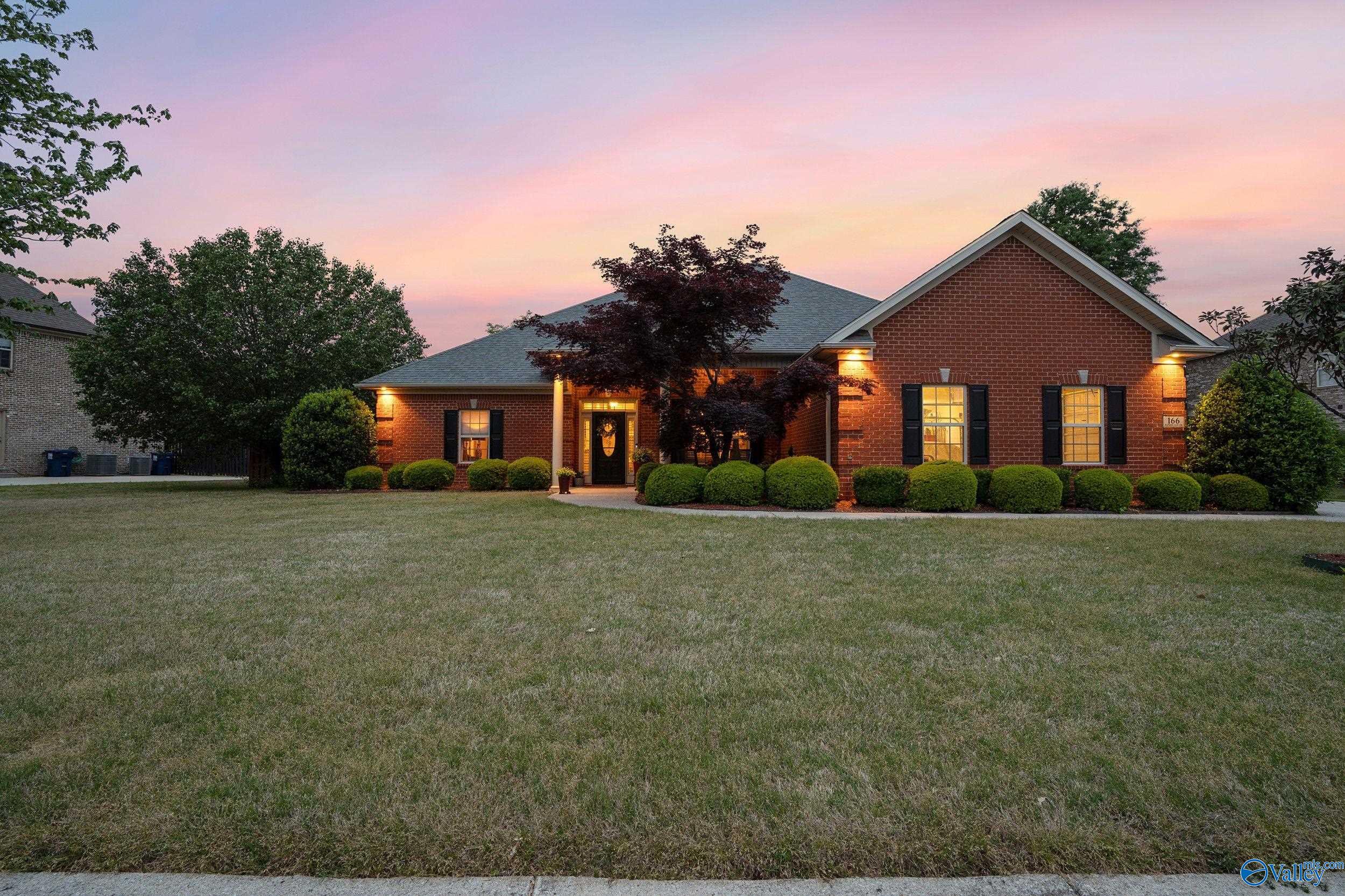 166 Rainbow Glen Circle