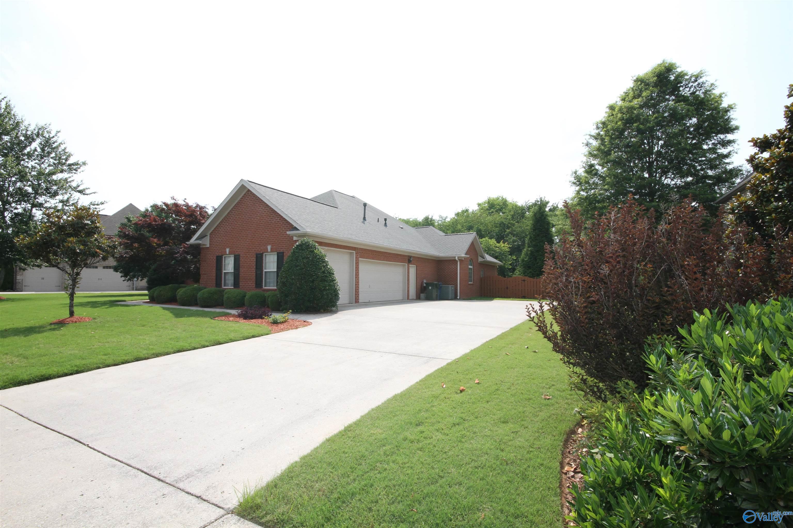 166 Rainbow Glen Circle