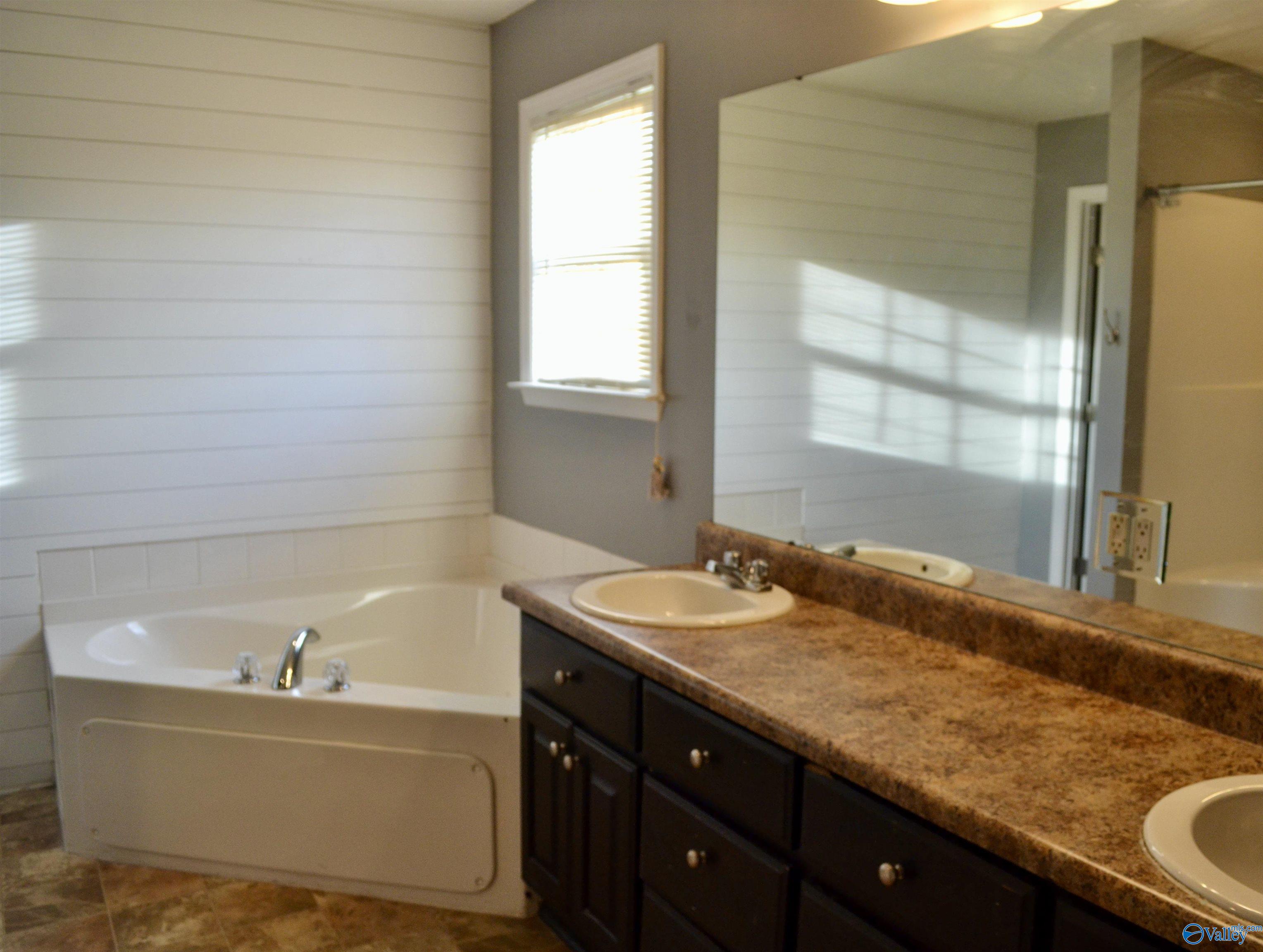 1578 Old Gurley Pike, New Hope, Alabama image 13