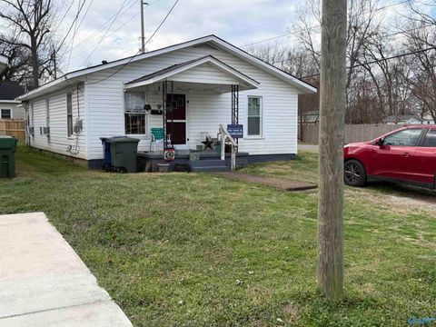 Homes For Sale - 1104 Oshaughnessy Avenue<br/> Huntsville, AL 35801