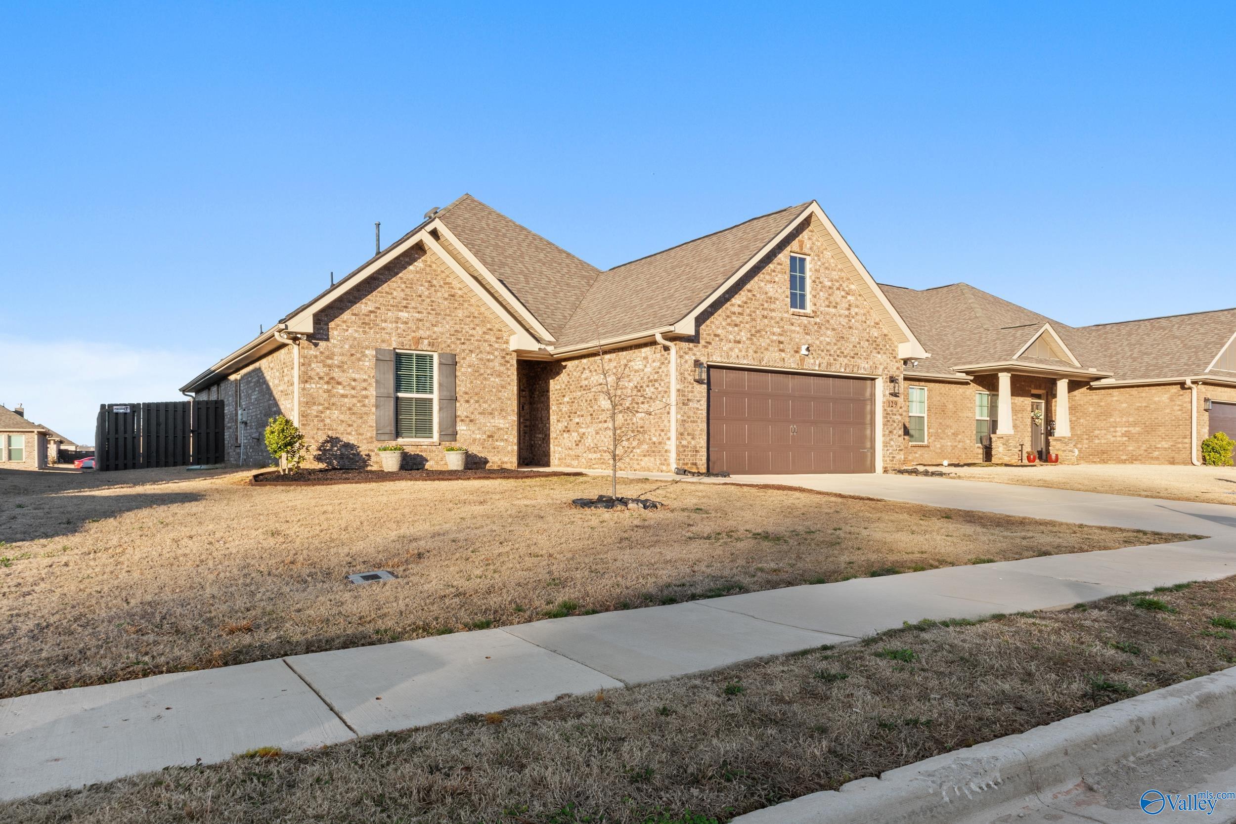129 Midpark Drive, Meridianville, Alabama image 1