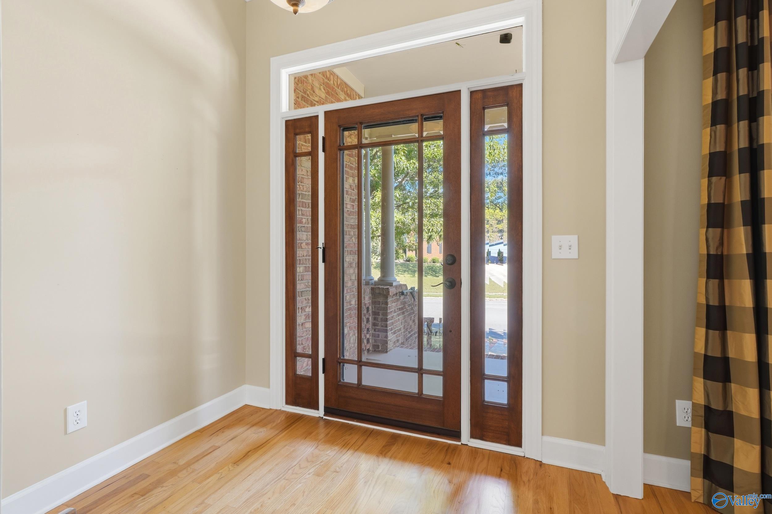 119 Oak Brook Circle