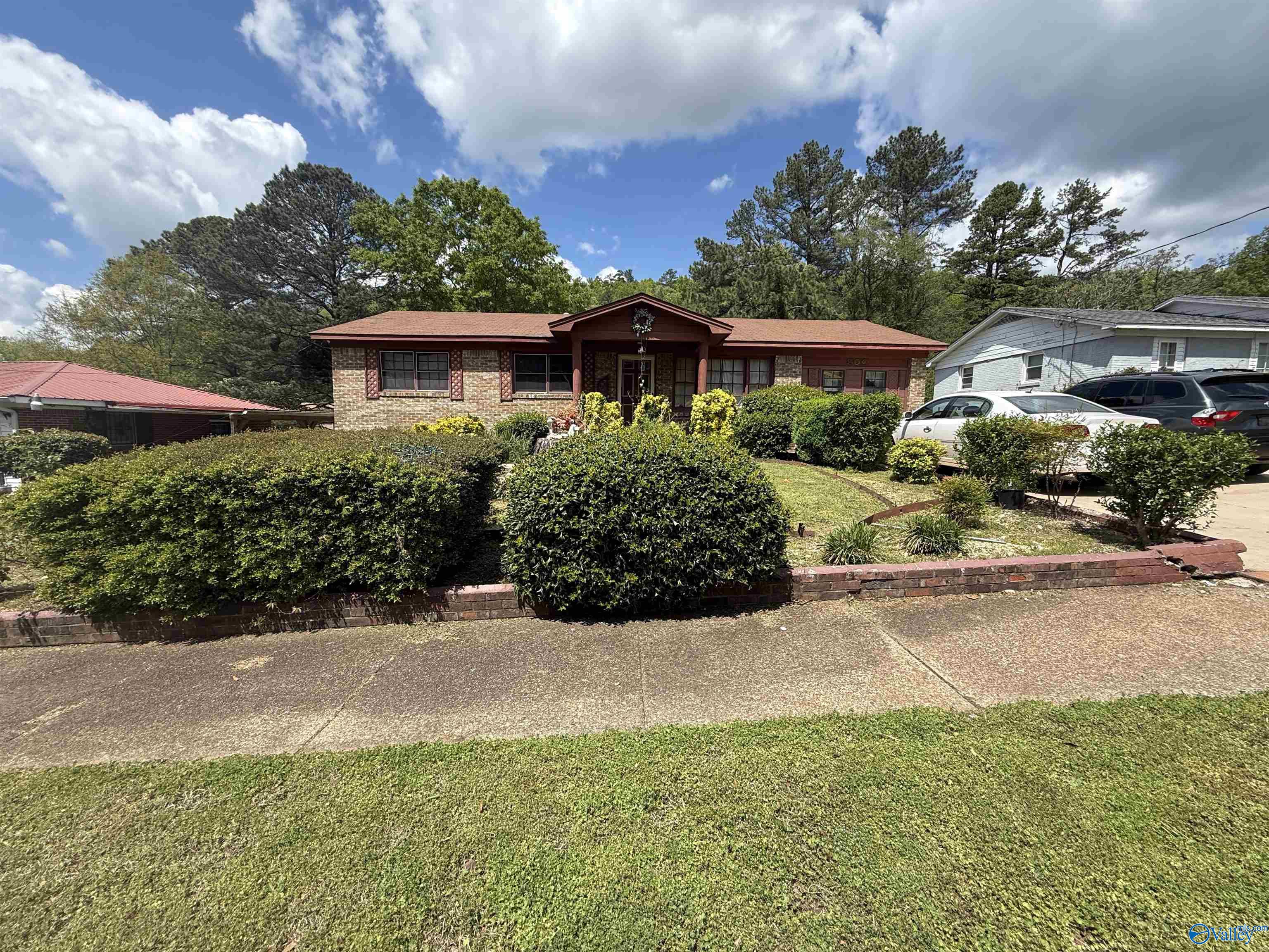 504 Joseph T Robinson St, Gadsden, Alabama image 2
