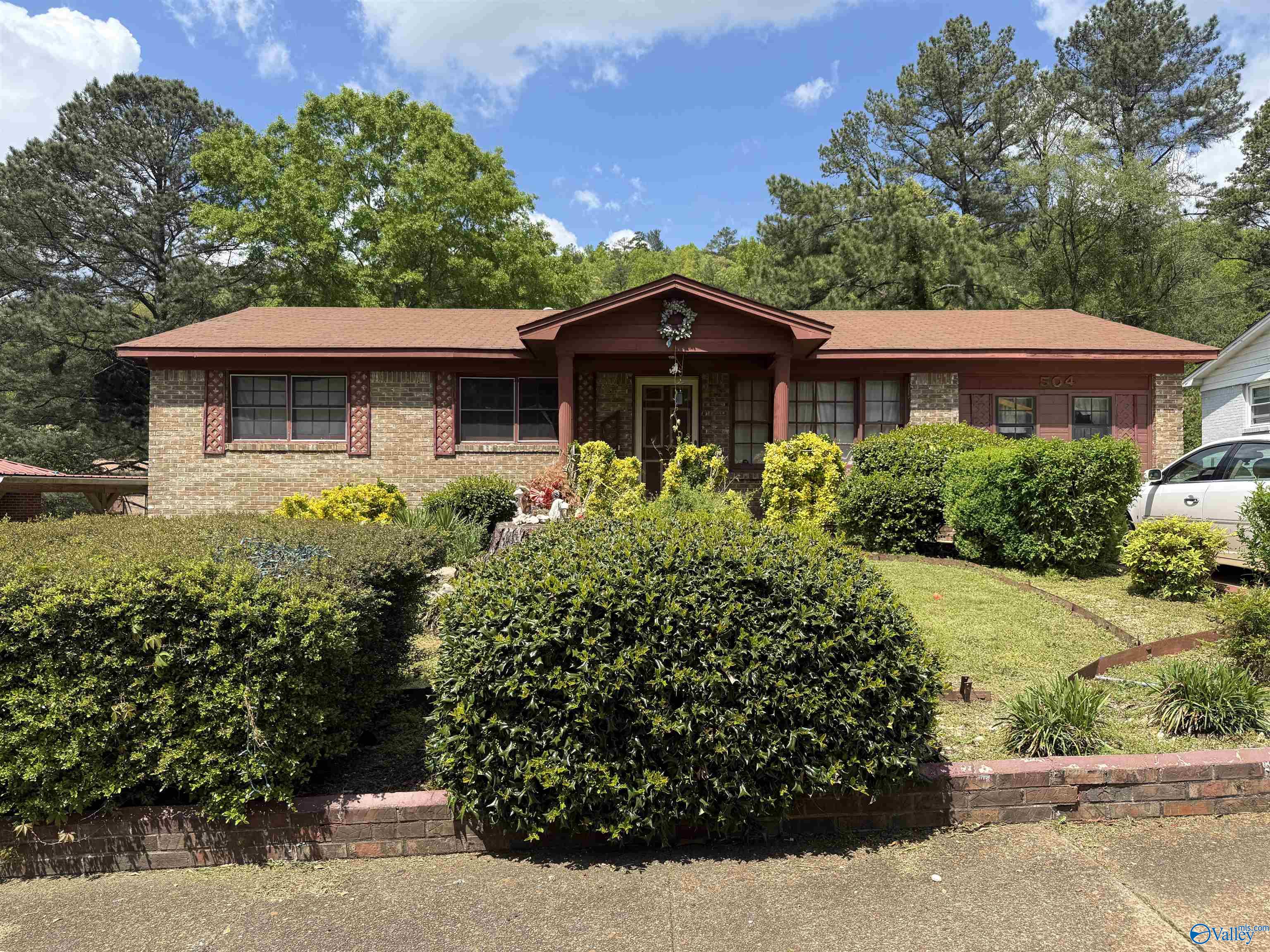 504 Joseph T Robinson St, Gadsden, Alabama image 1