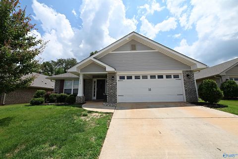 Homes For Sale - 154 Abercorn Drive<br/> Madison, AL 35756