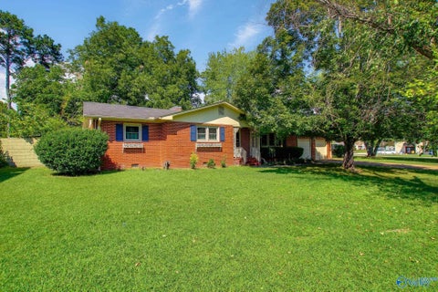 Homes For Sale - 402 Bradley Street<br/> Decatur, AL 35601