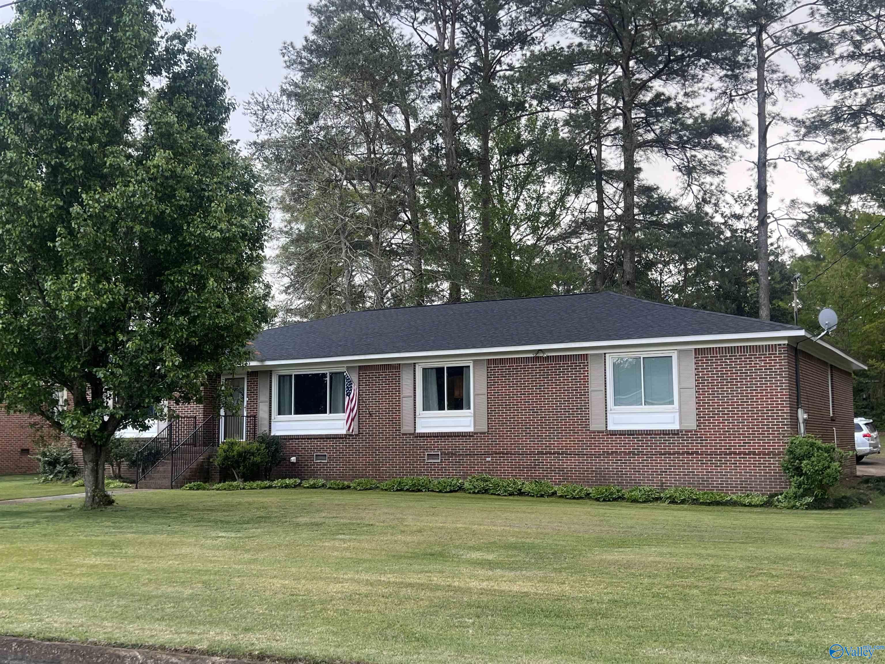 1276 Sangster Road, Gadsden, Alabama image 1