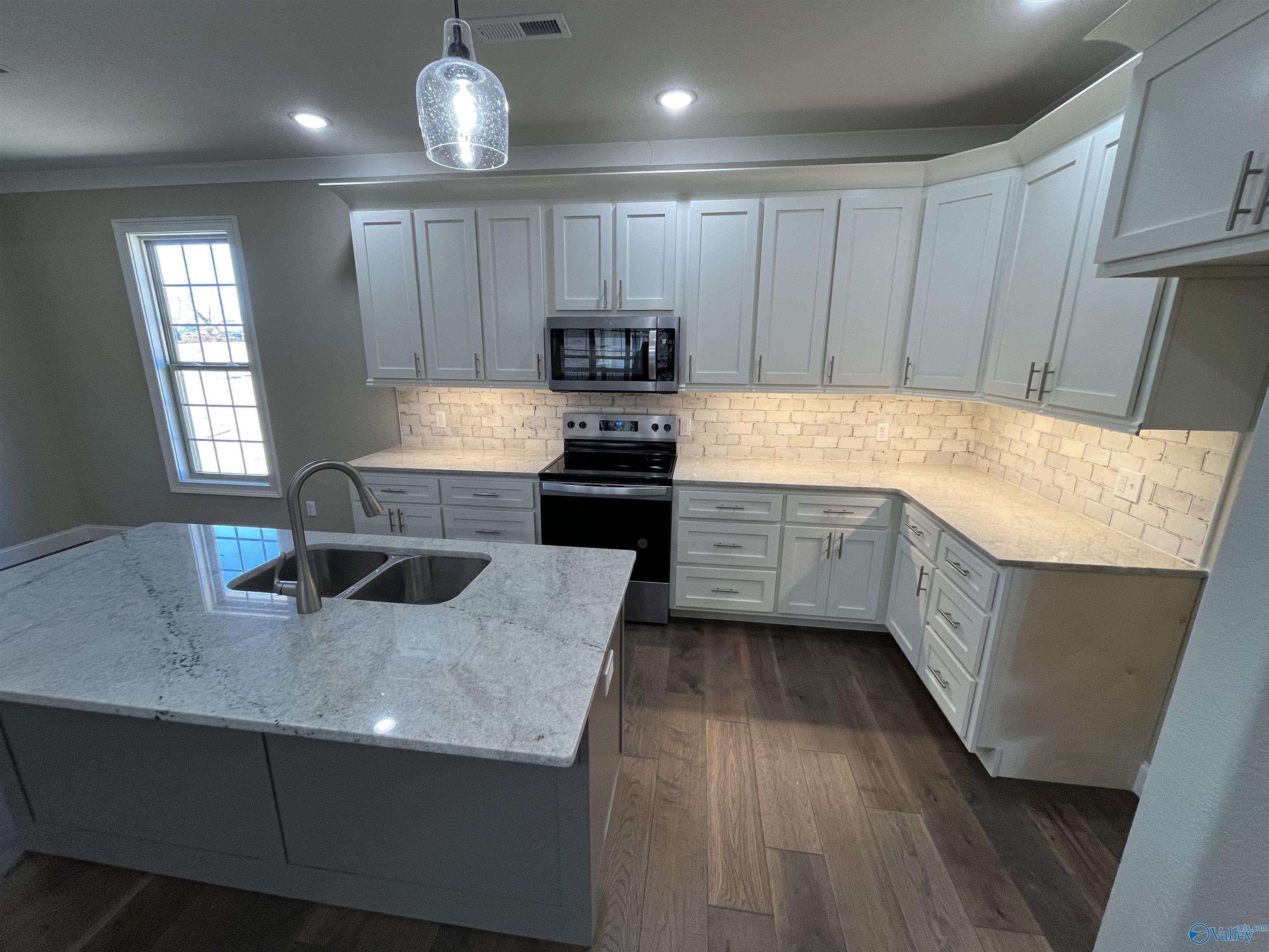1196 Bruce Rd, Boaz, Alabama image 2