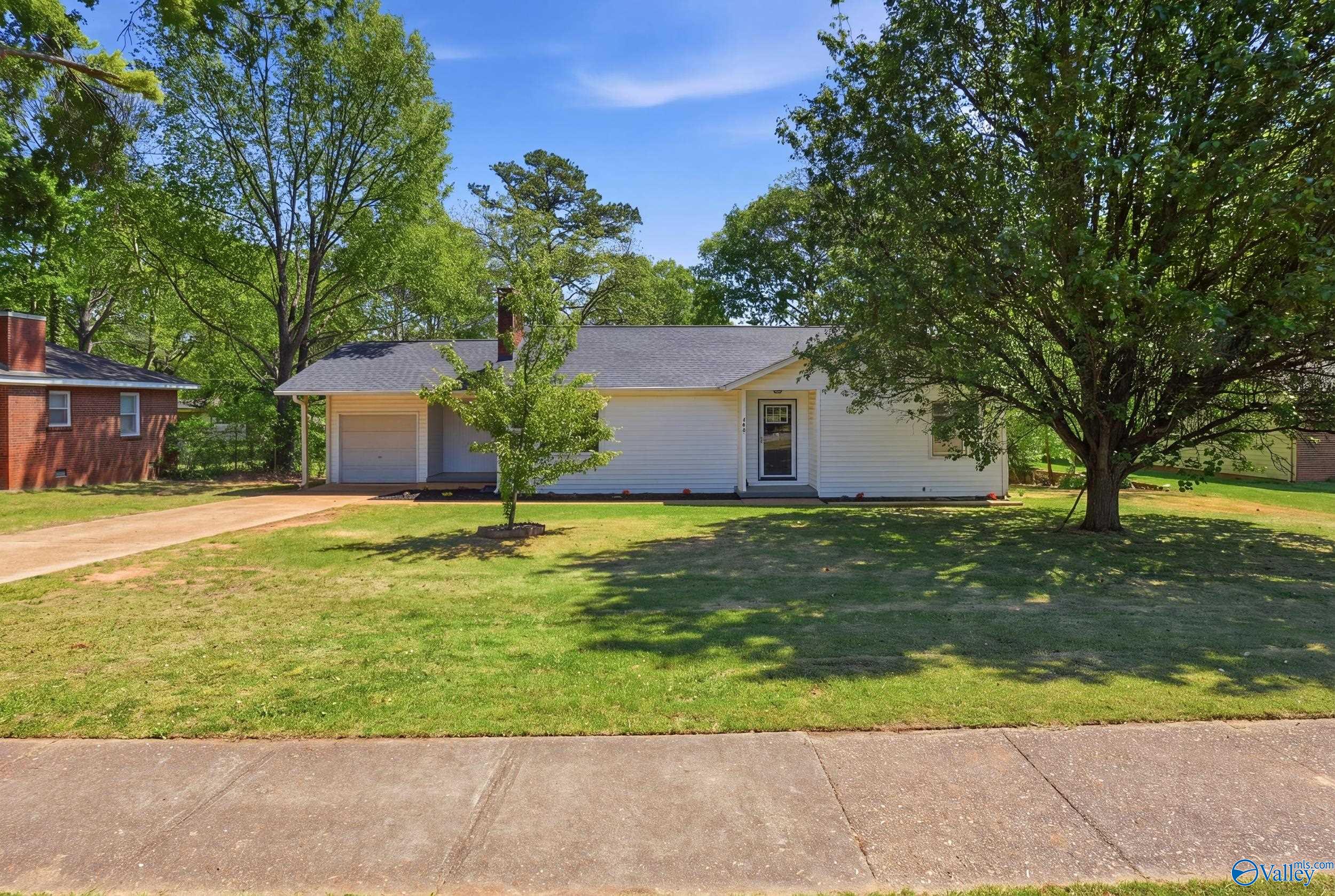 704 Somerville Road SE