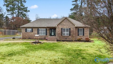 Photo of 1509 Pinecrest Street NW, Cullman, AL 35055 (MLS # 21911407)