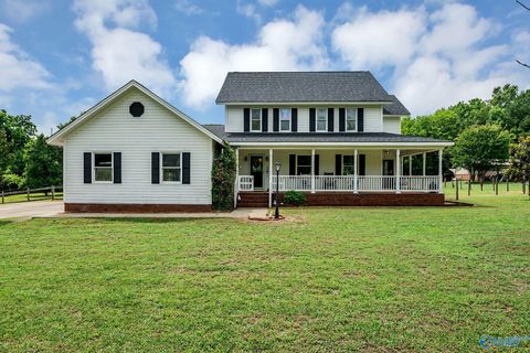 Homes For Sale - 5005 Brookwood Drive<br/> Huntsville, AL 35810