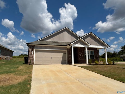 Homes For Rent - 261 Avebury Road<br/> Meridianville, AL 35759