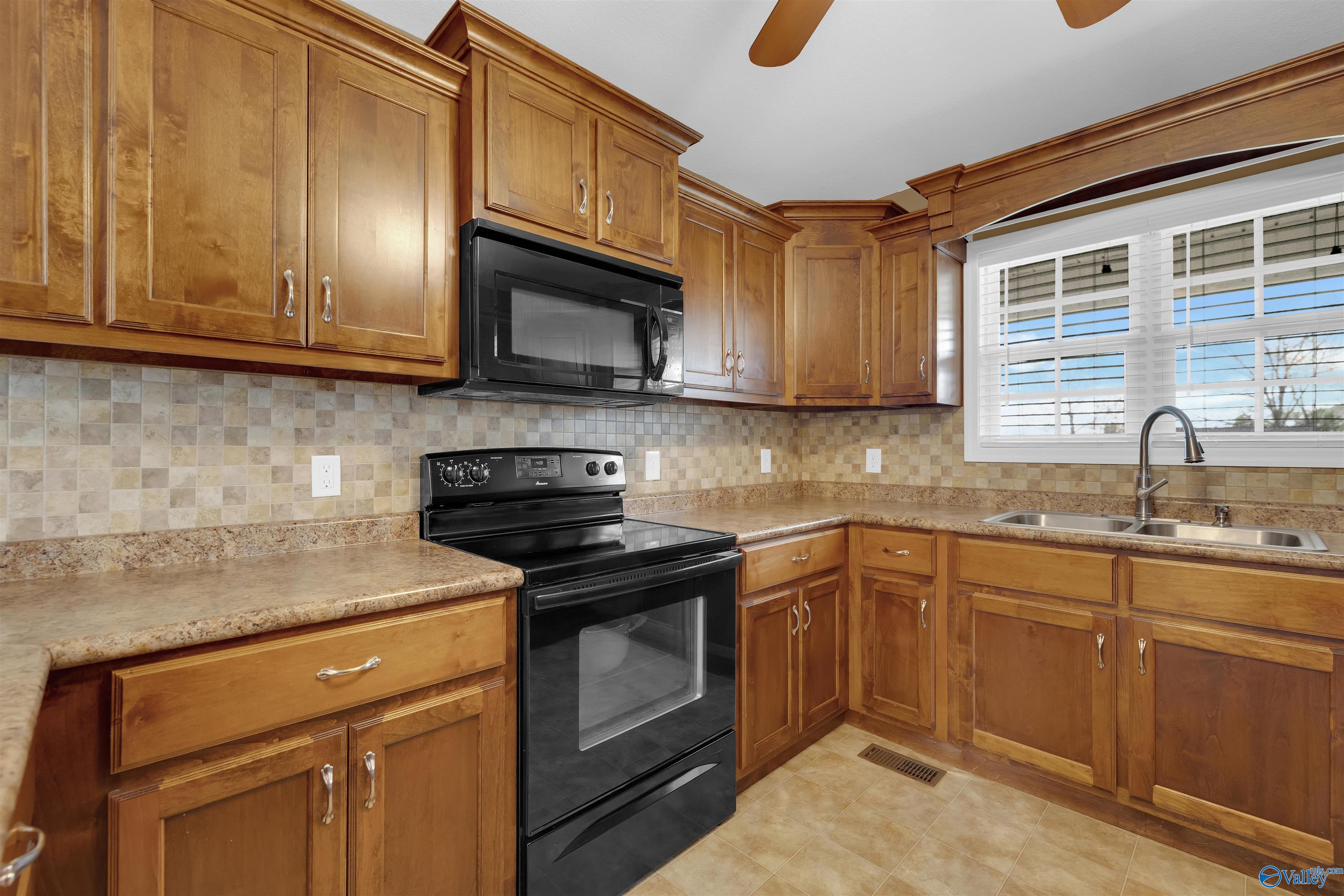 128 County Road 1031, Fort Payne, Alabama image 10