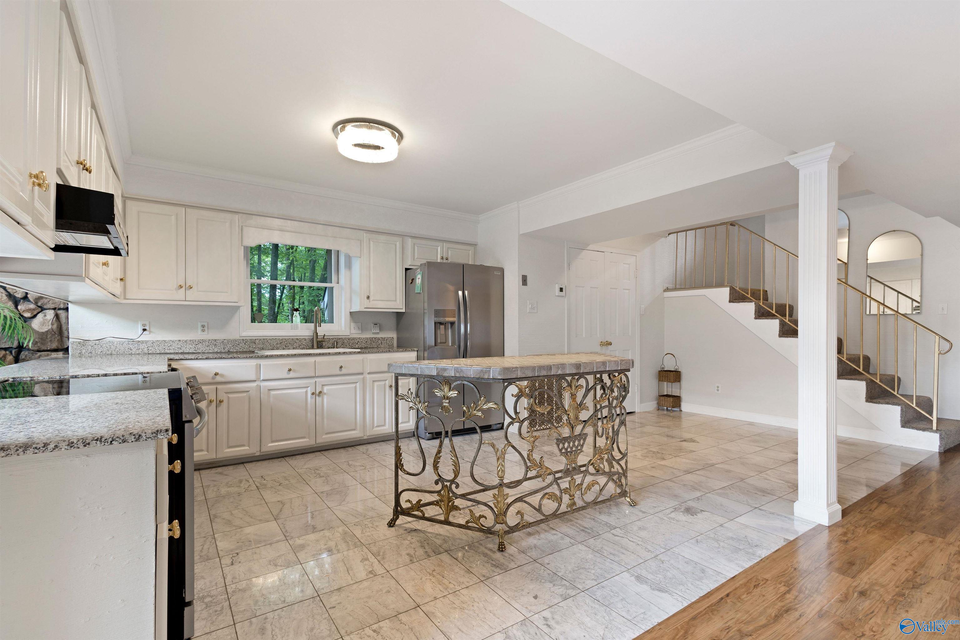 102 Fern Cove, Florence, Alabama image 12
