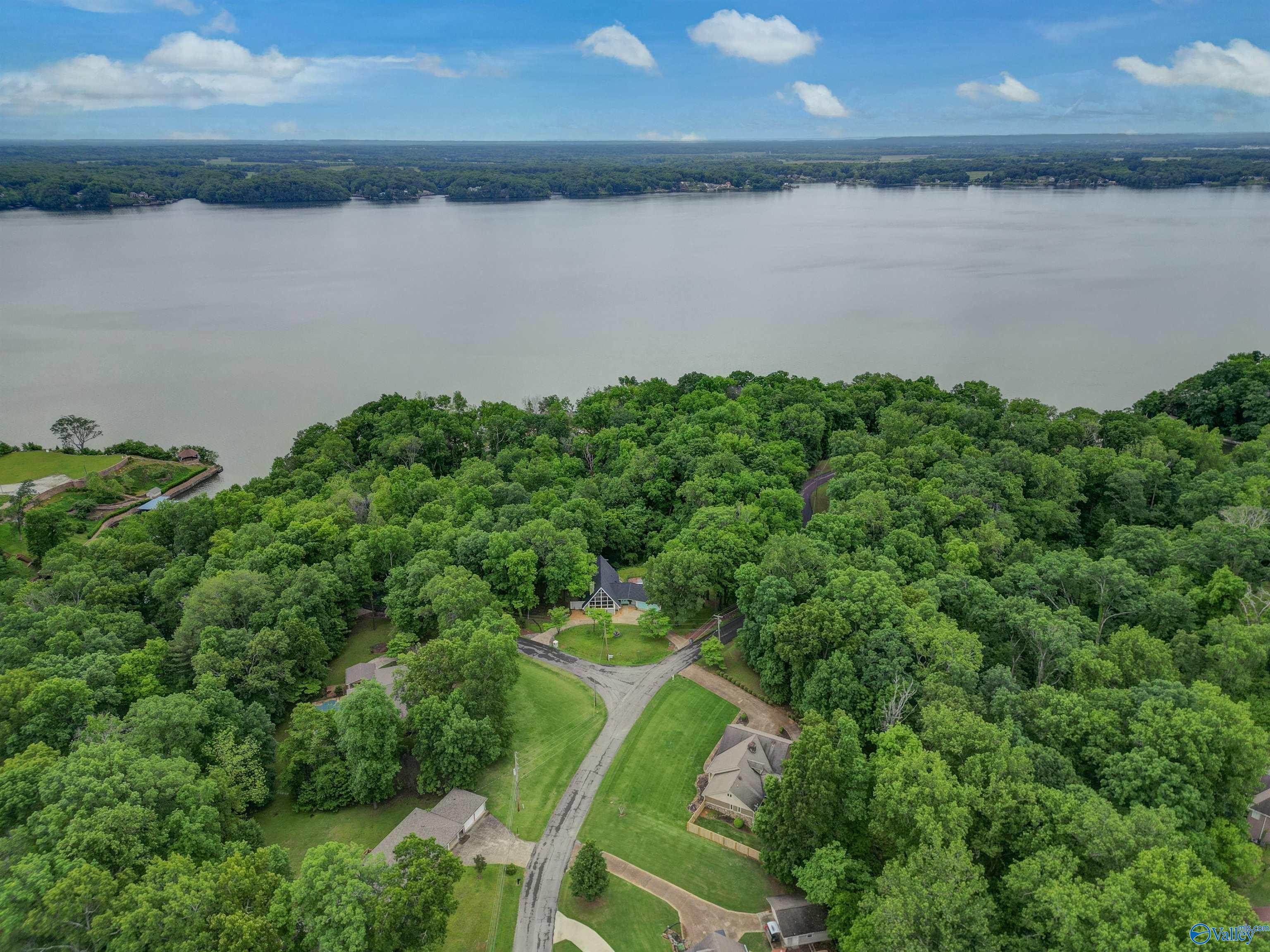 102 Fern Cove, Florence, Alabama image 36