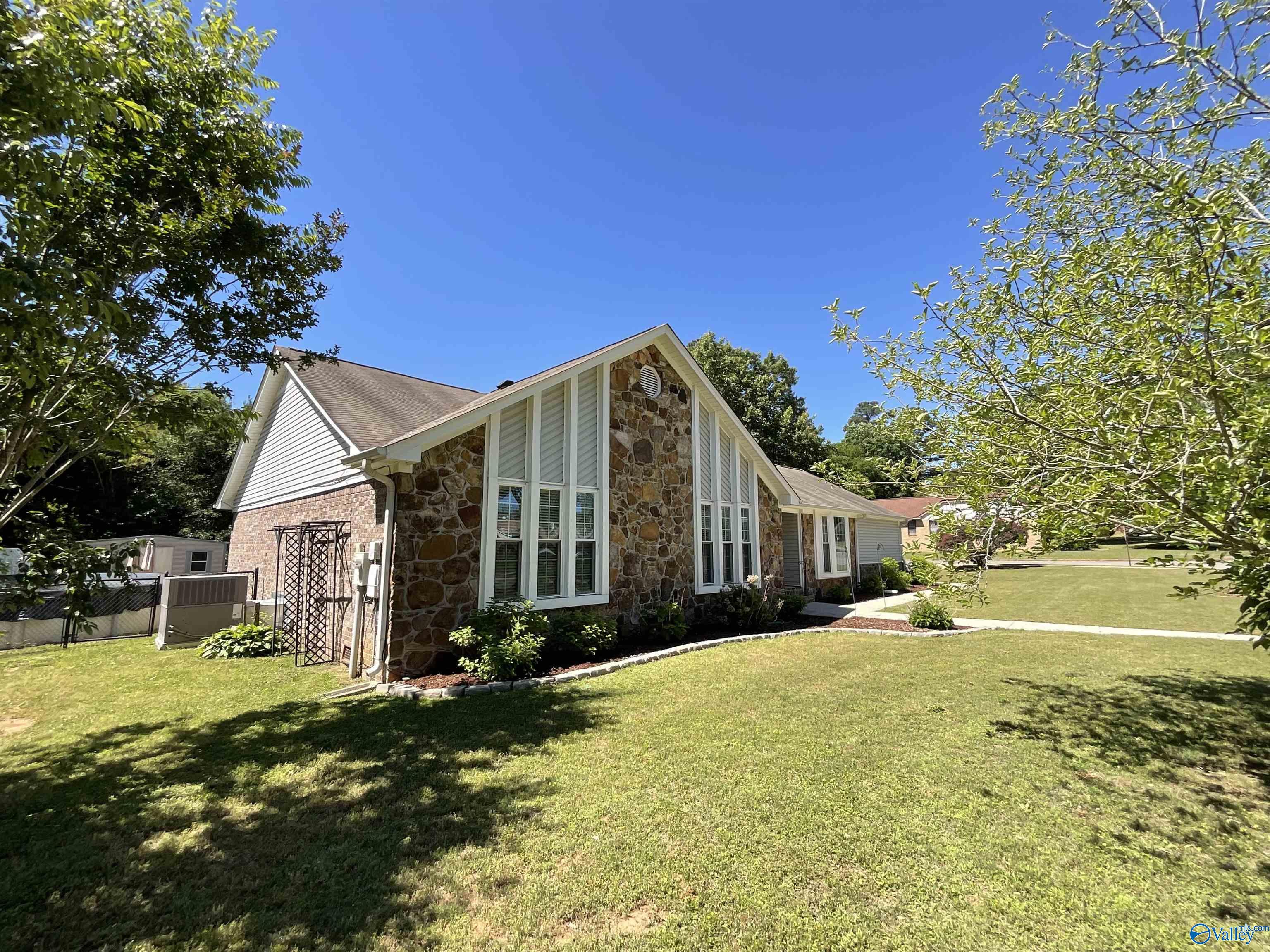 118 Emerald Drive