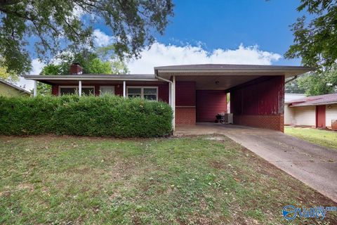 Photo of 4210 Toftoy Drive, Huntsville, AL 35805 (MLS # 21912191)