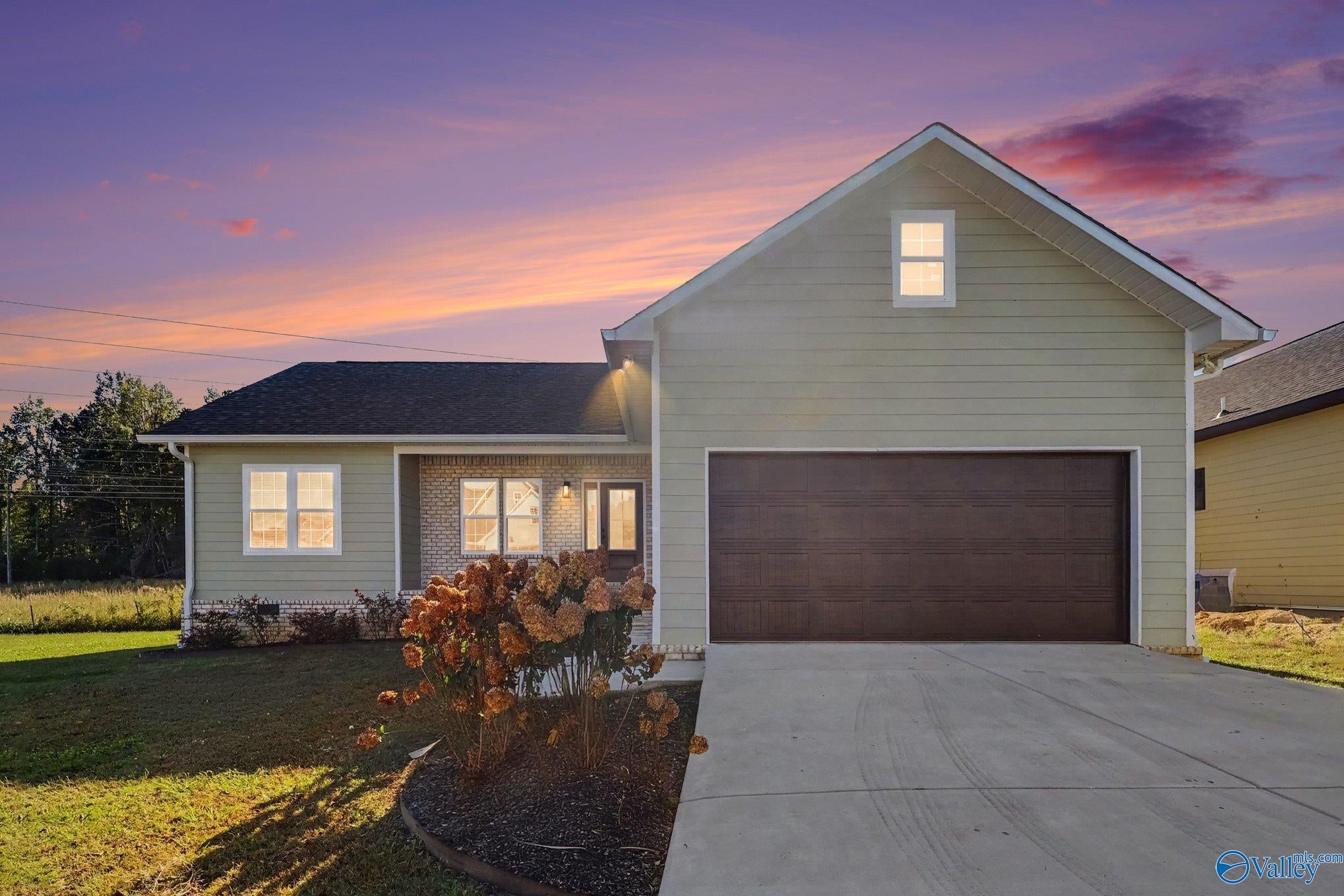 100 Bonny Brook Lane, Albertville