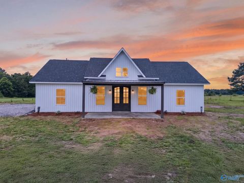 Photo of 380 County Road 164, Centre, AL 35960 (MLS # 21919325)