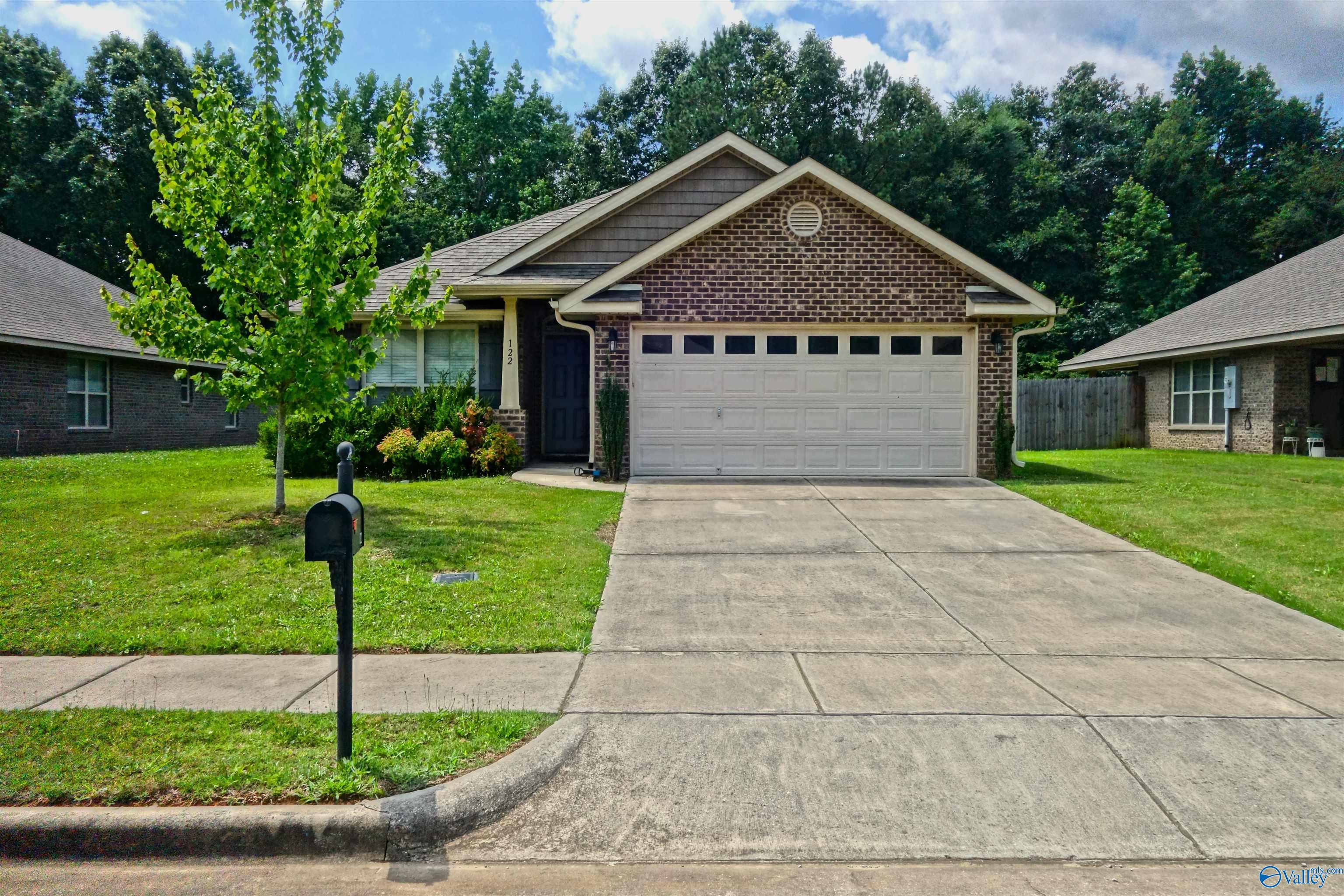 122 Bermuda Lakes Drive, Meridianville, Alabama image 1