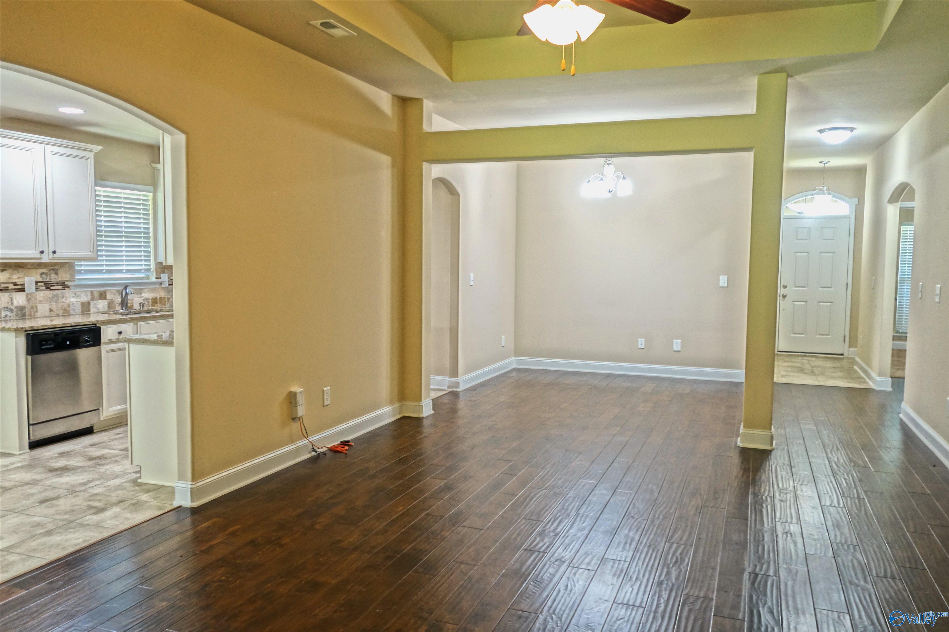 122 Bermuda Lakes Drive, Meridianville, Alabama image 2
