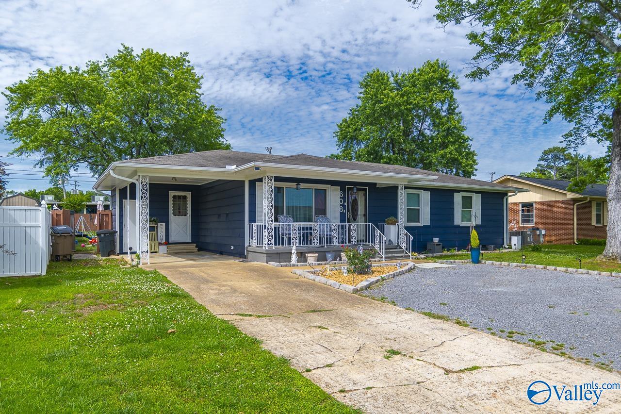 608 Clearview Street