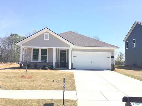 Photo of 2022 Raspberry Lane, Cullman, AL 35055 (MLS # 21912672)