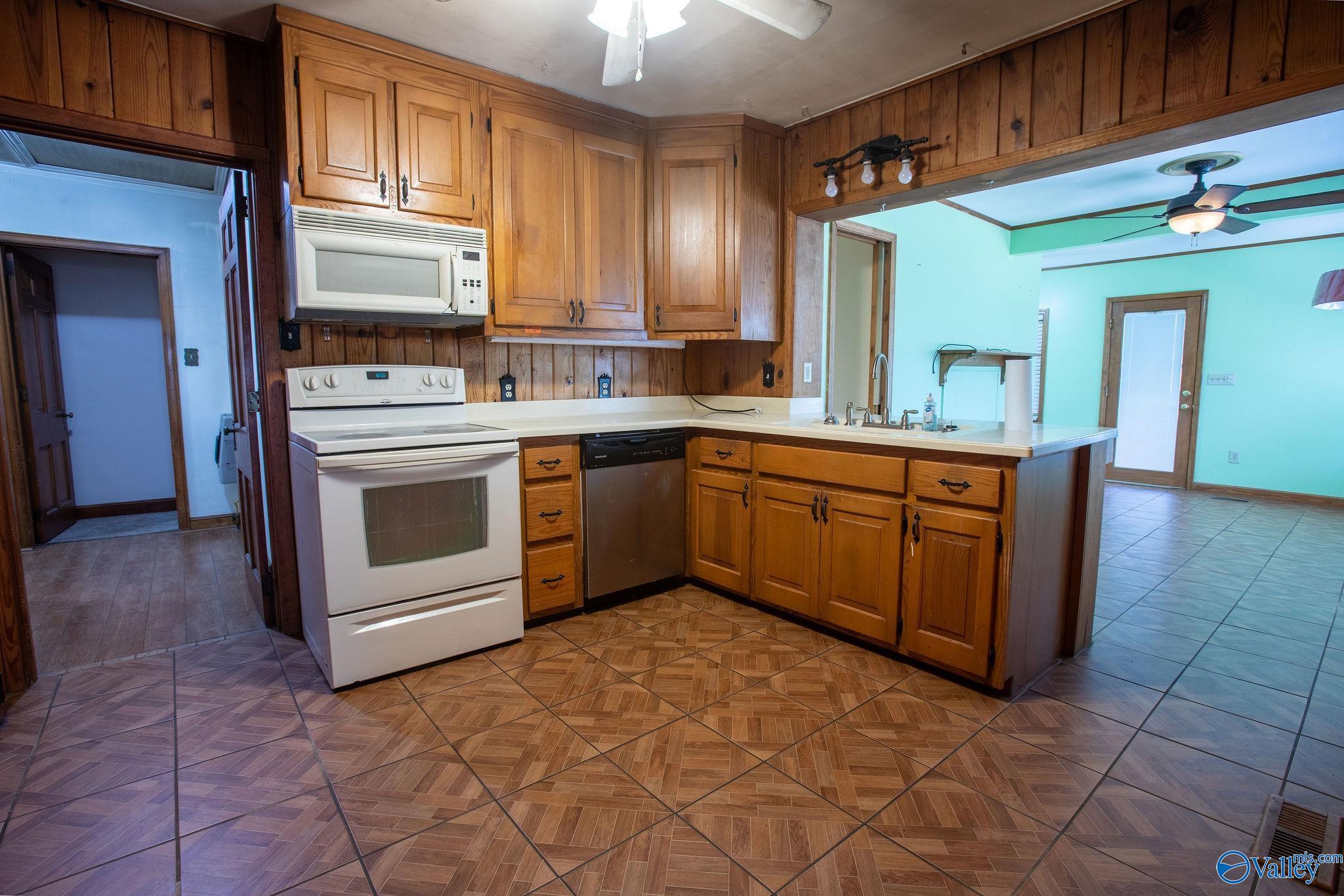 504 Hughes Avenue, Attalla, Alabama image 9