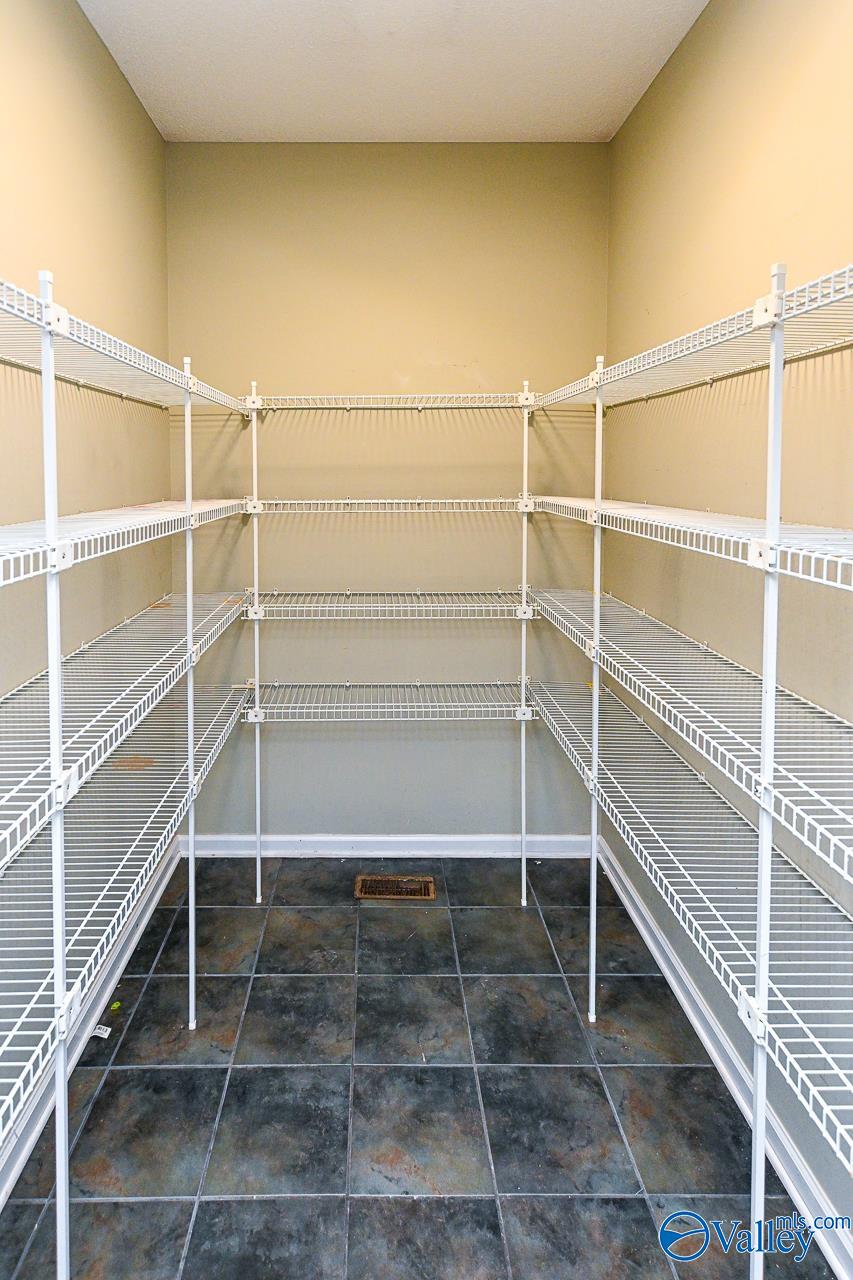 2402 Jade Pointe Drive, Decatur, Alabama image 37