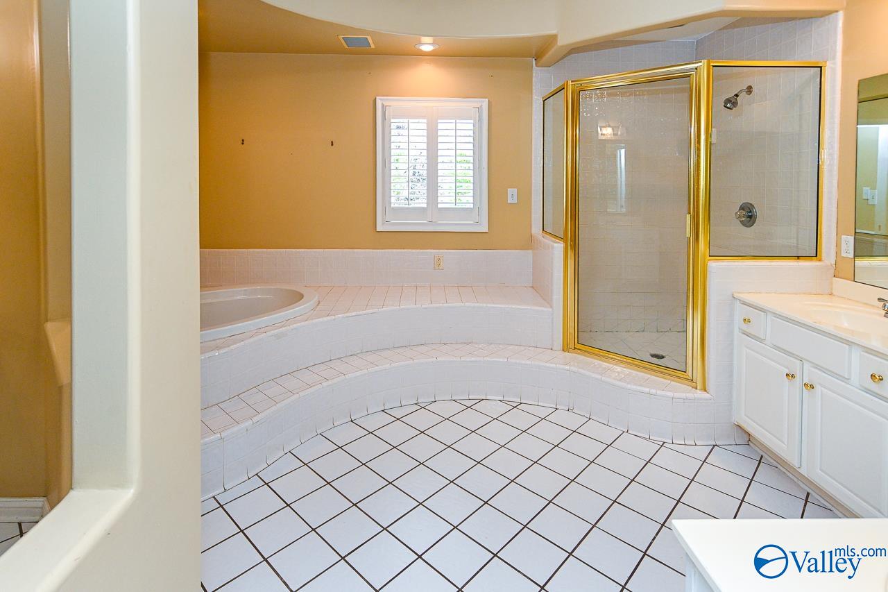 2402 Jade Pointe Drive, Decatur, Alabama image 27