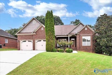 Homes For Sale - 803 Anna Circle<br/> Hartselle, AL 35640