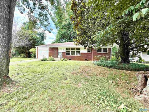 Homes For Sale - 2017 Lance Road<br/> Huntsville, AL 35810