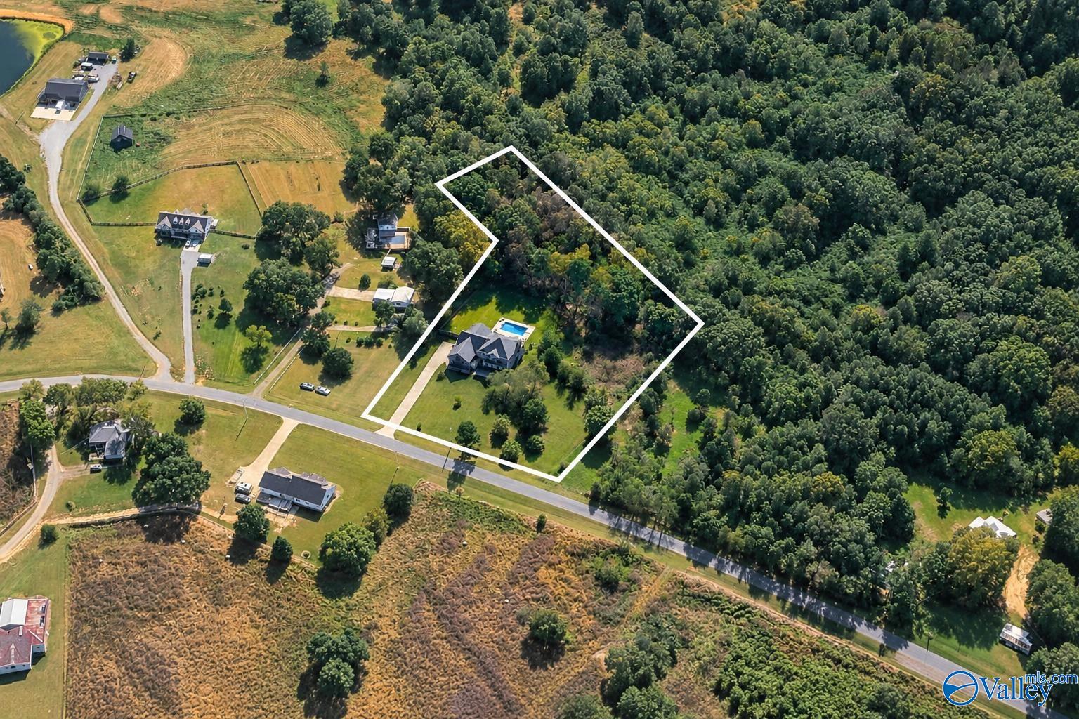 1485 Thompson Falls Road, Guntersville