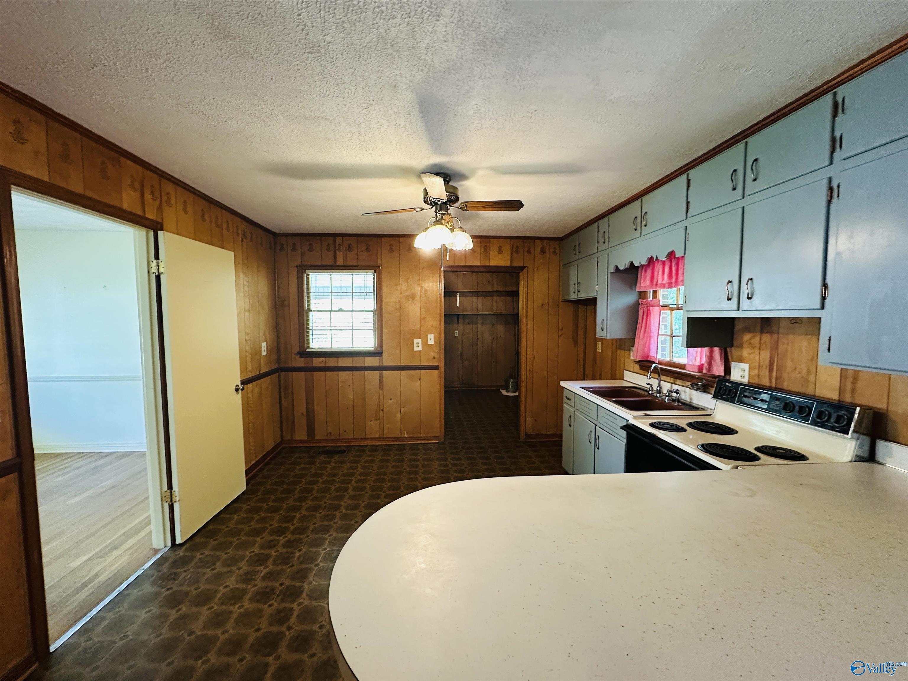 890 Fairview Drive, Arab, Alabama image 8