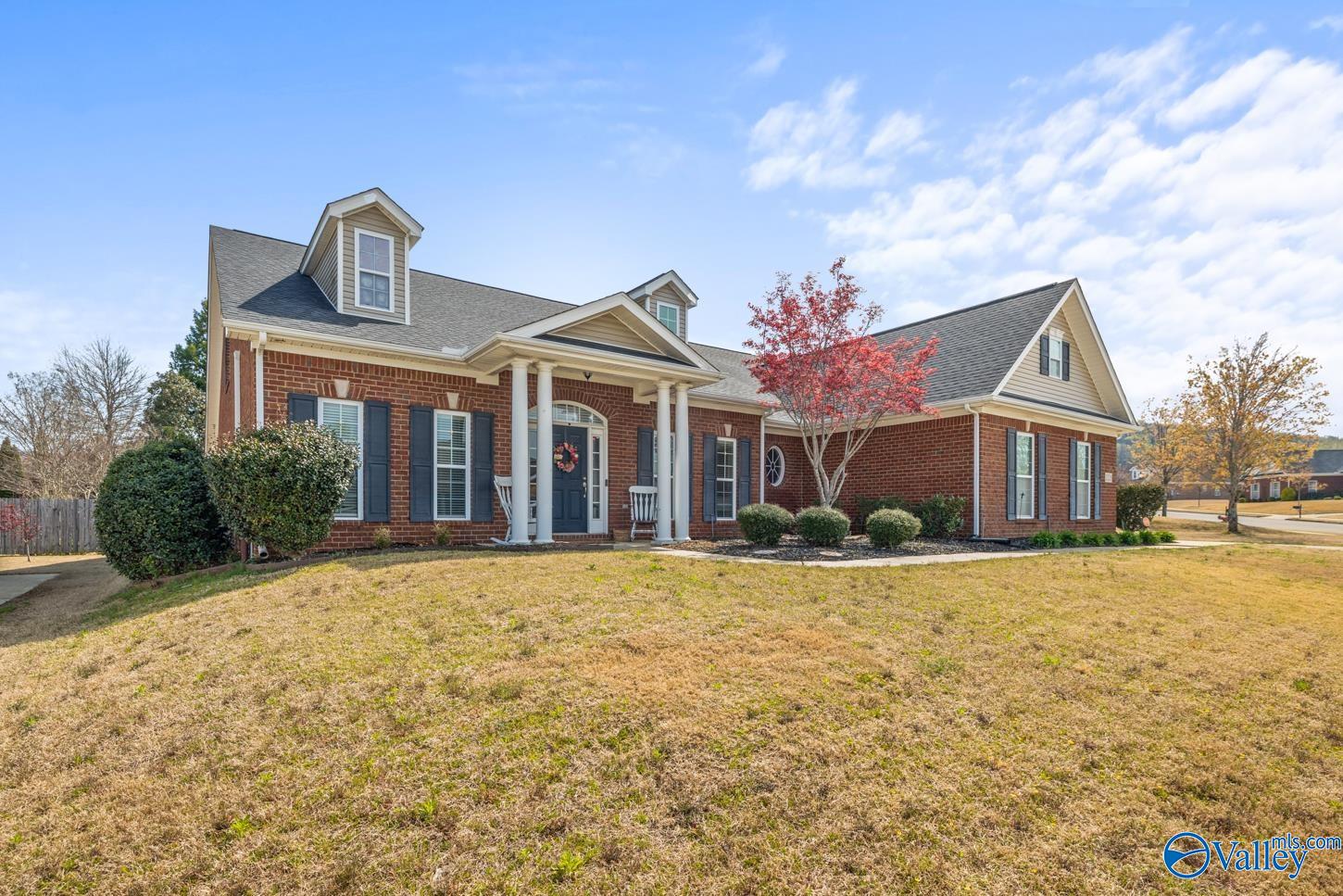 2228 Rosebrooke Drive, Huntsville, Alabama image 2