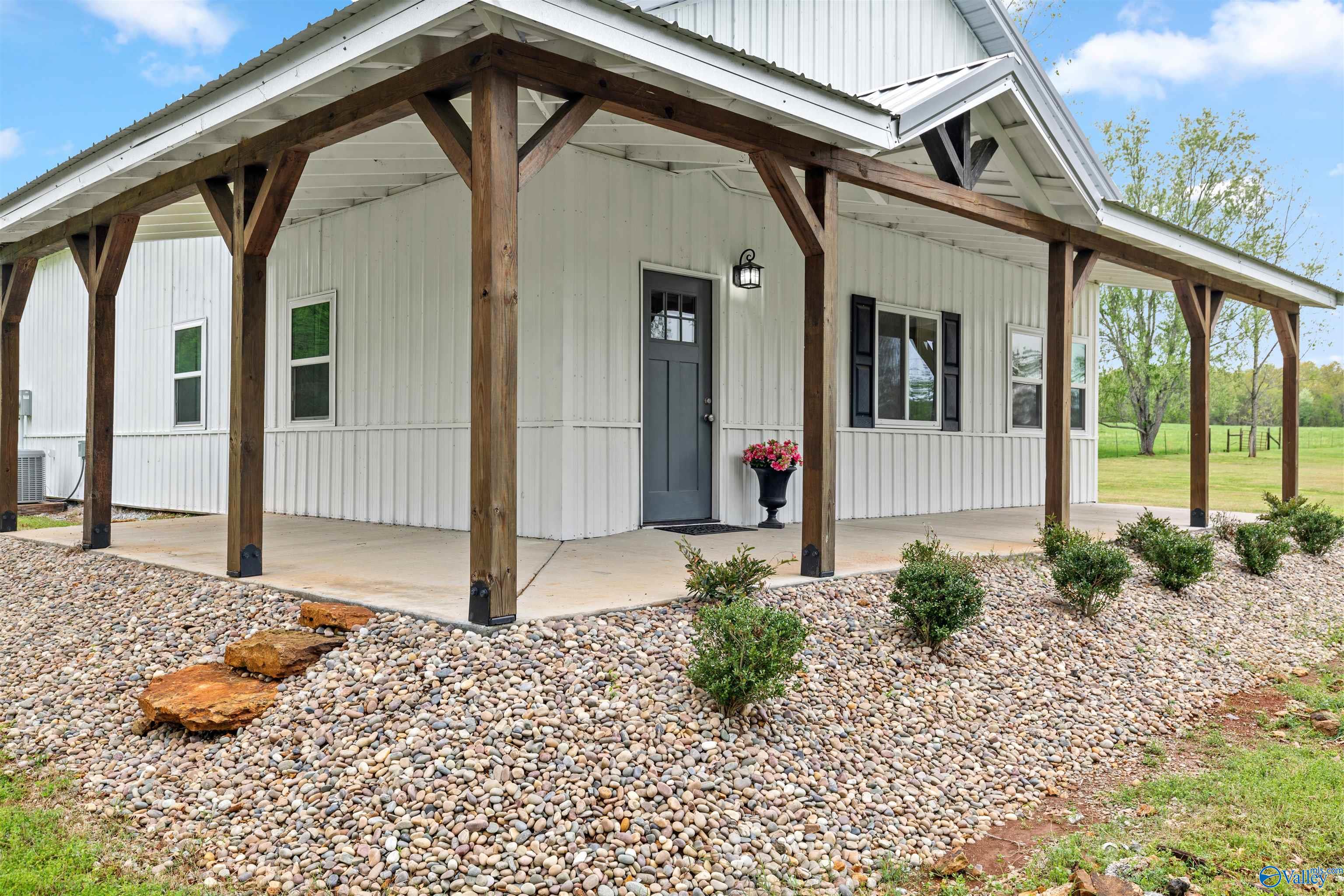 17721 Lakeside Estates Road, Athens, Alabama image 1