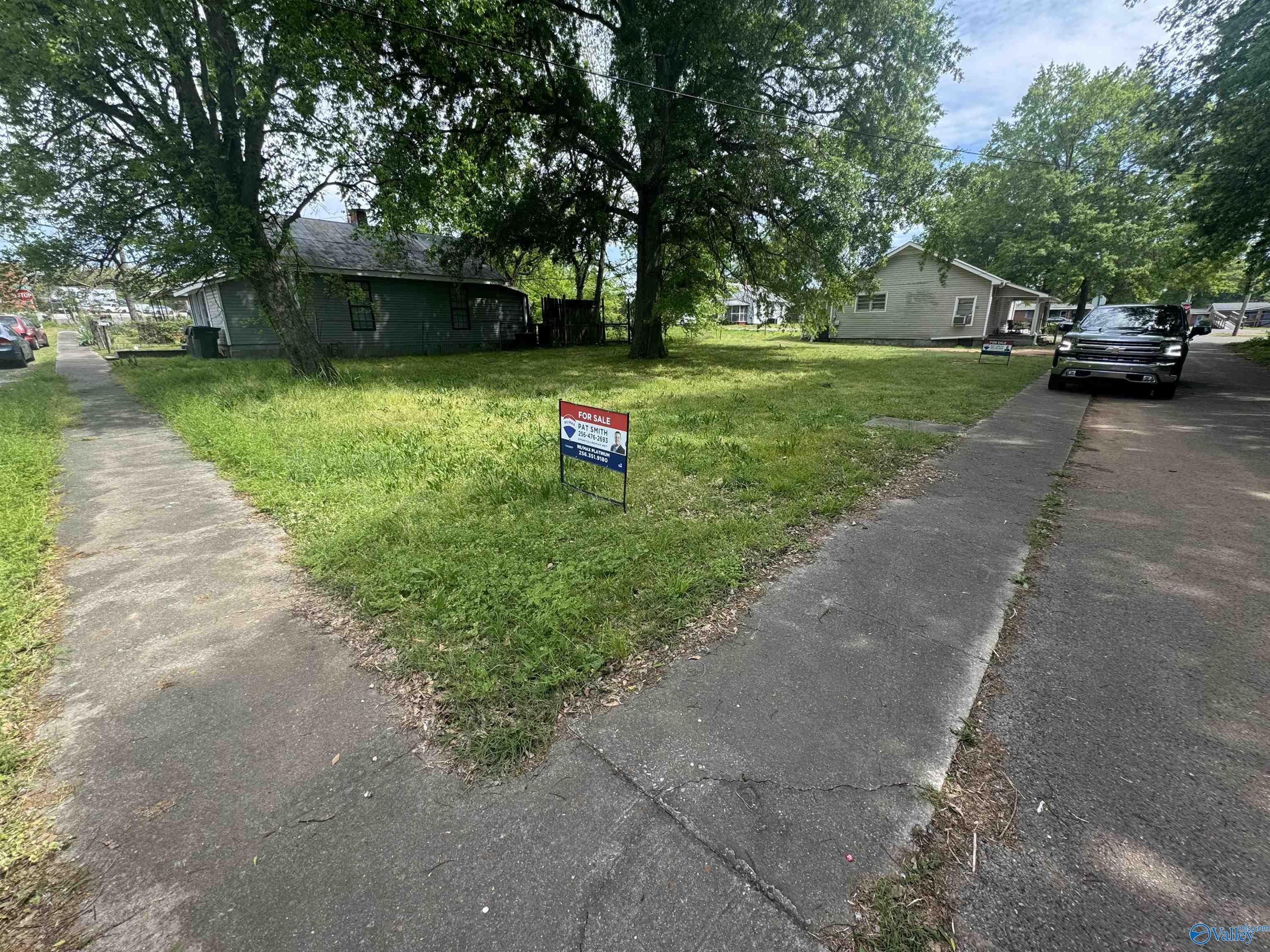 802 18 1/2 Avenue, Decatur, Alabama image 2