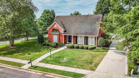 Homes For Sale - 3014 Waterman Drive<br/> Owens Cross Roads, AL 35763