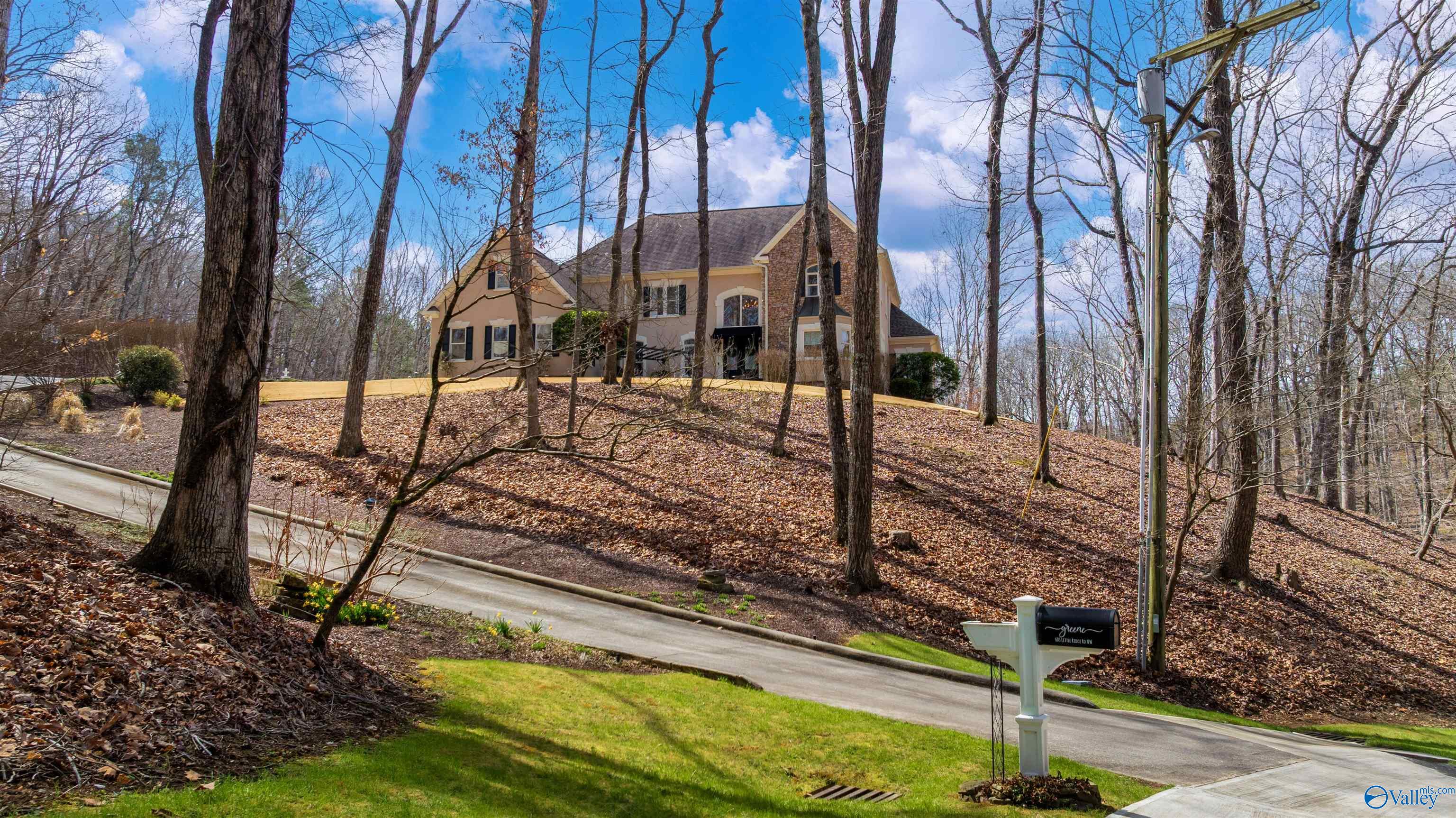 605 Little Ridge Road, Fort Payne, Alabama image 2