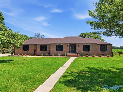 Homes For Sale - 230 Holman Road<br/> Harvest, AL 35749